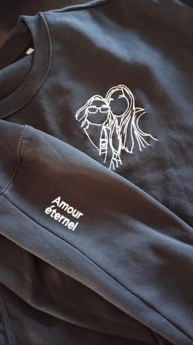 Customer photo review of Sweat Retrato Line Art Personalizável