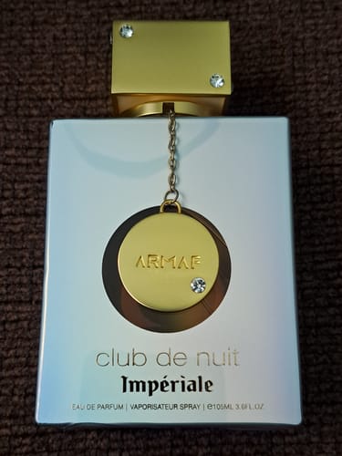Customer photo review of Armaf Club de Nuit Imperiale Eau De Parfum Spray for Women 3.6 oz