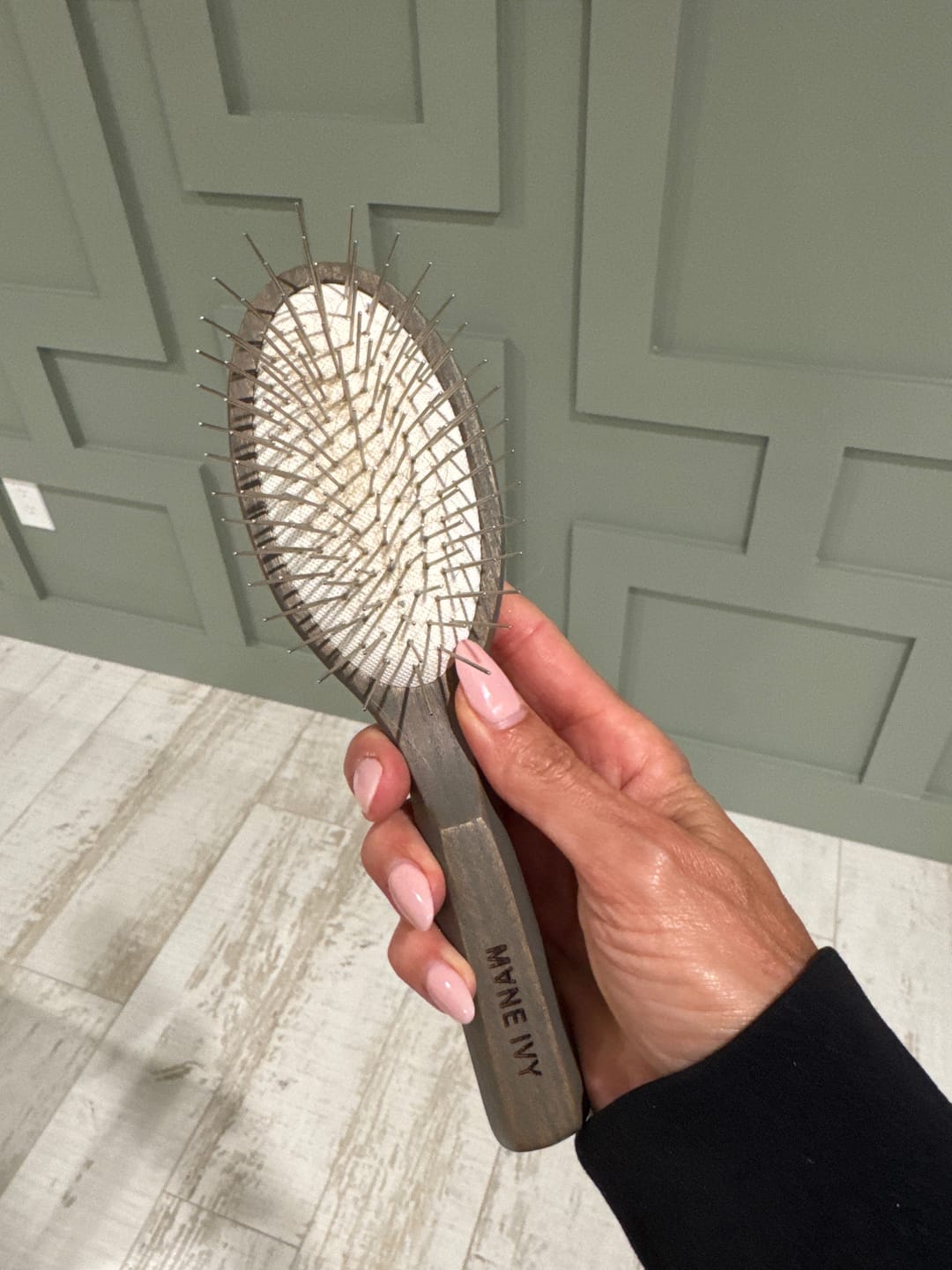 Customer photo review of DAILY WOOD HAIR BRUSH
