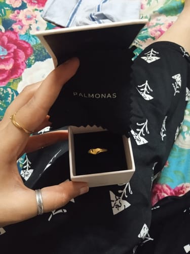 Customer photo review of Sleek Heart Ring