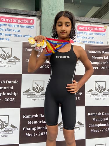 Customer photo review of Explode Kneeskin Female