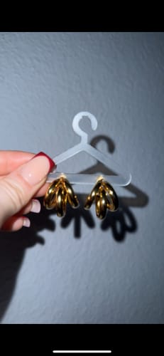 Customer photo review of Triple Ohrstecker | 18K vergoldet