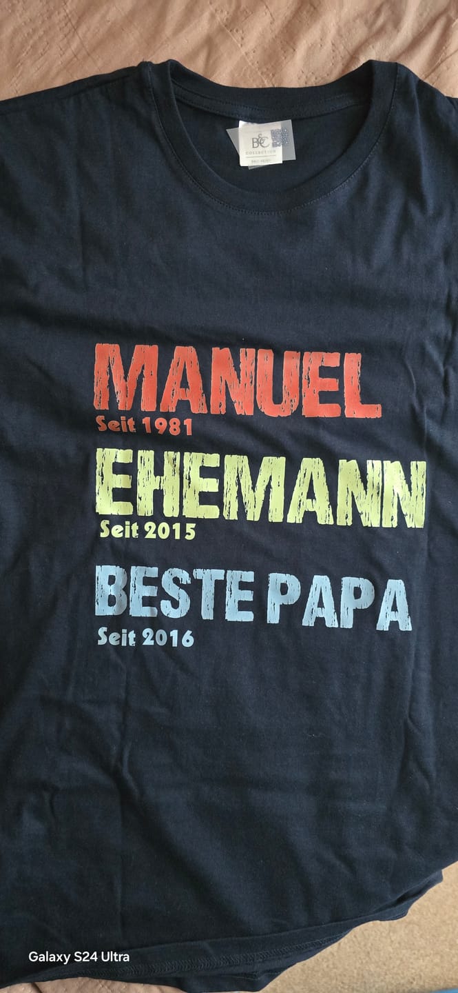 Customer photo review of Legende, Ehemann, Papa und Opa - Personalisiertes T-Shirt für Papa und Opa