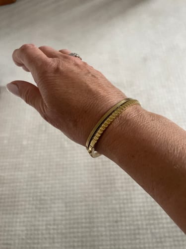Customer photo review of Mini Pleat Bangle
