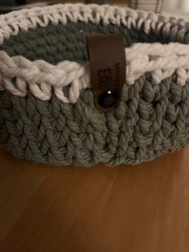 Customer photo review of Personalisierte Labels mit Chicago Screws - Kunstleder-Label mit Schrauben