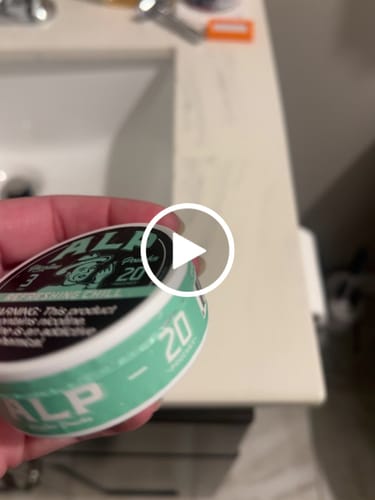 undefined review of Refreshing Chill Nicotine Pouches image 1 out of 1