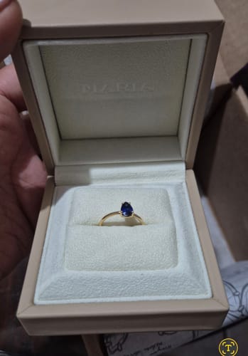 Customer photo review of Anillo 'Valeria' Zafiro Azul Gota