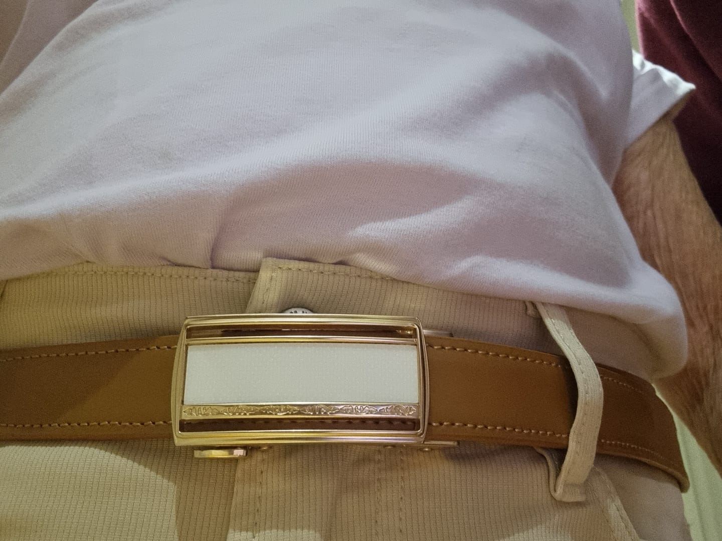 Customer photo review of Jack Belt® Women's Full Grain Leather Belt - Slim Tan With W6 Buckle (WSLTAW6)