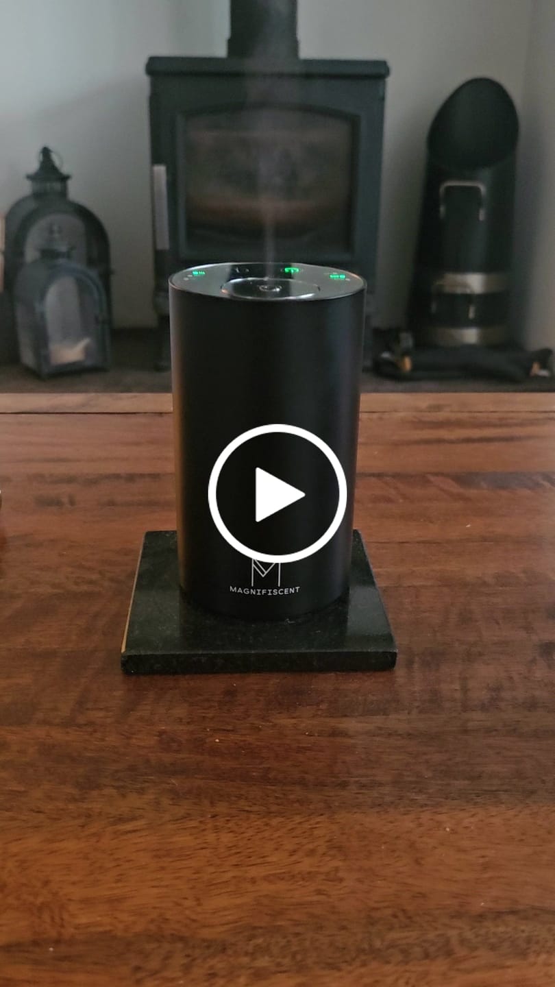 Customer video review of Noir Oud