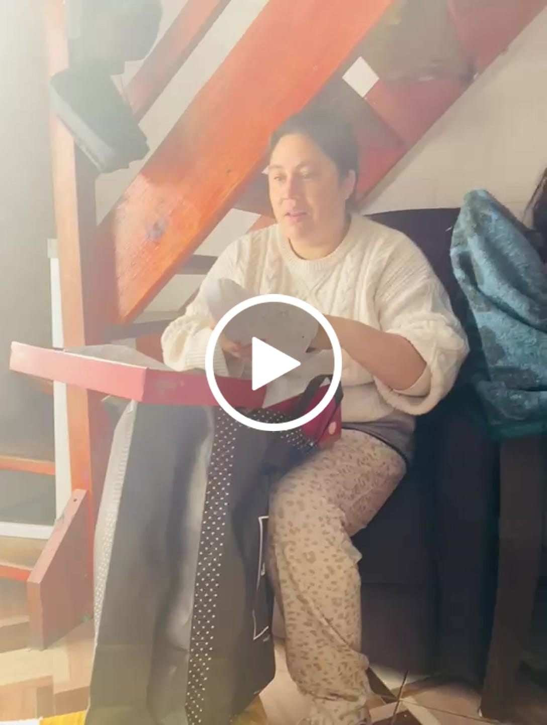 Customer video review of Zapatillas Puma Carina Street Mujer Mono Blanco