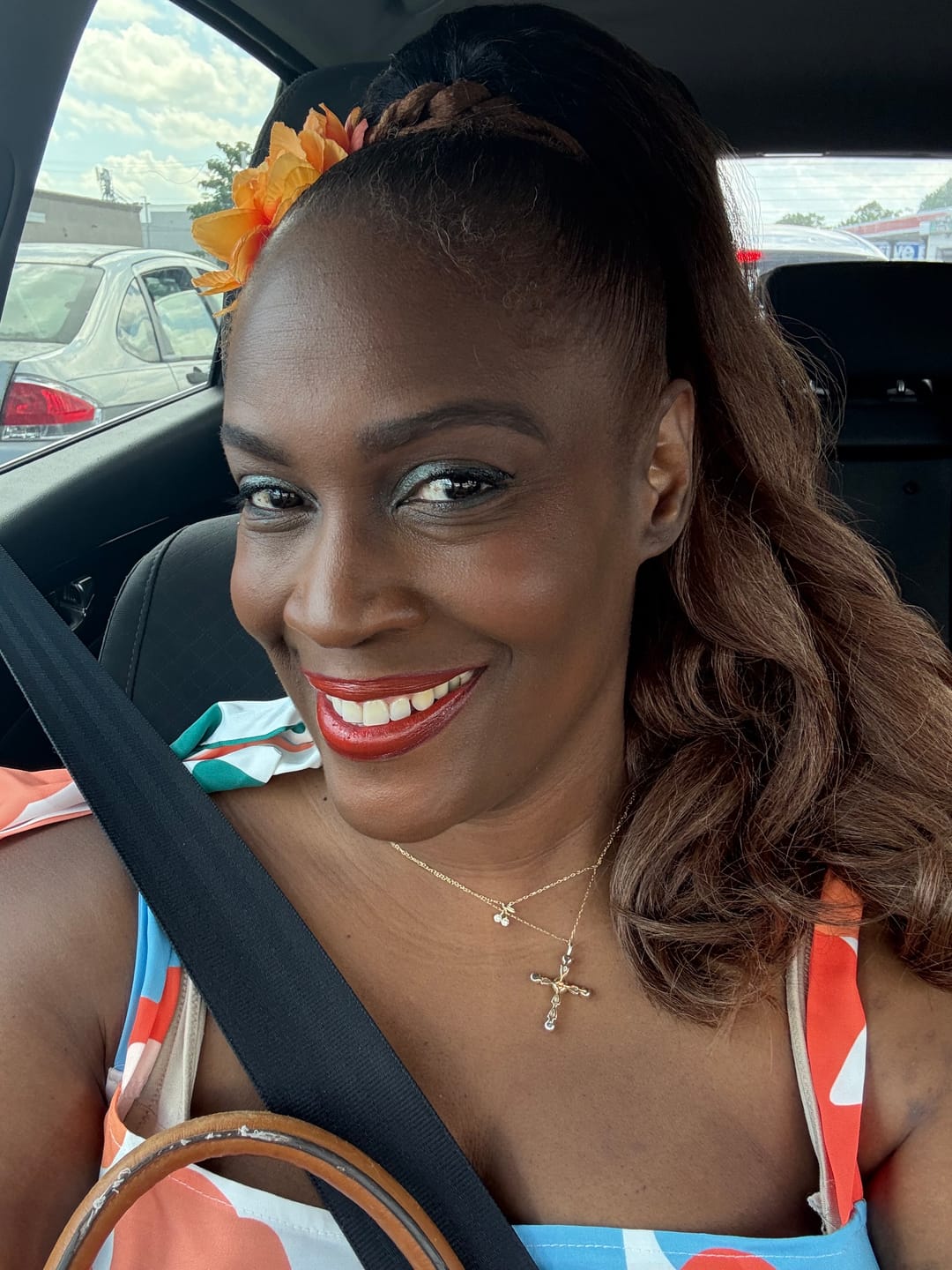 Customer photo review of Outre Pretty Quick Neesha Soft & Natural Drawstring Ponytail - NEESHA BODY WAVE 18"