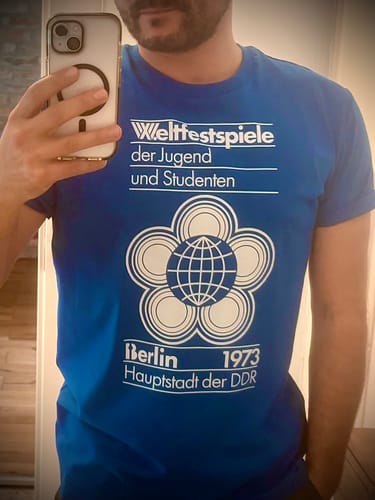 Customer photo review of PREMIUM SHIRT UNISEX • WELTFESTSPIELE BERLIN 1973 - PLAKATMOTIV