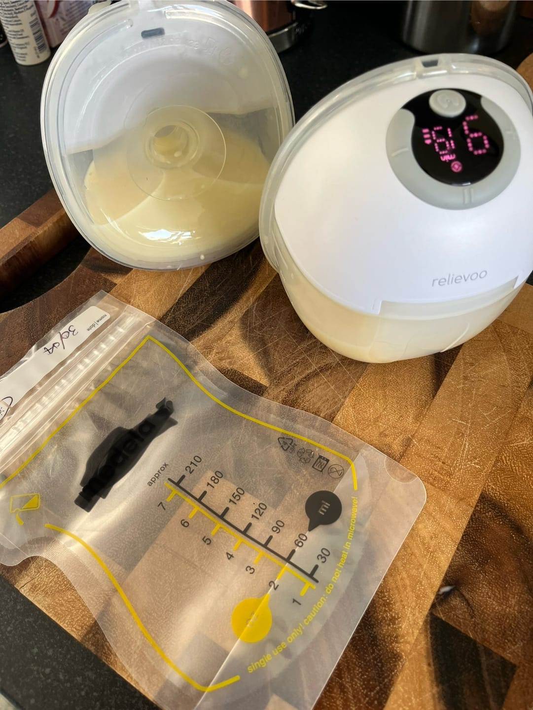 Customer photo review of Relievoo® Wearable Breast Pump PRO2