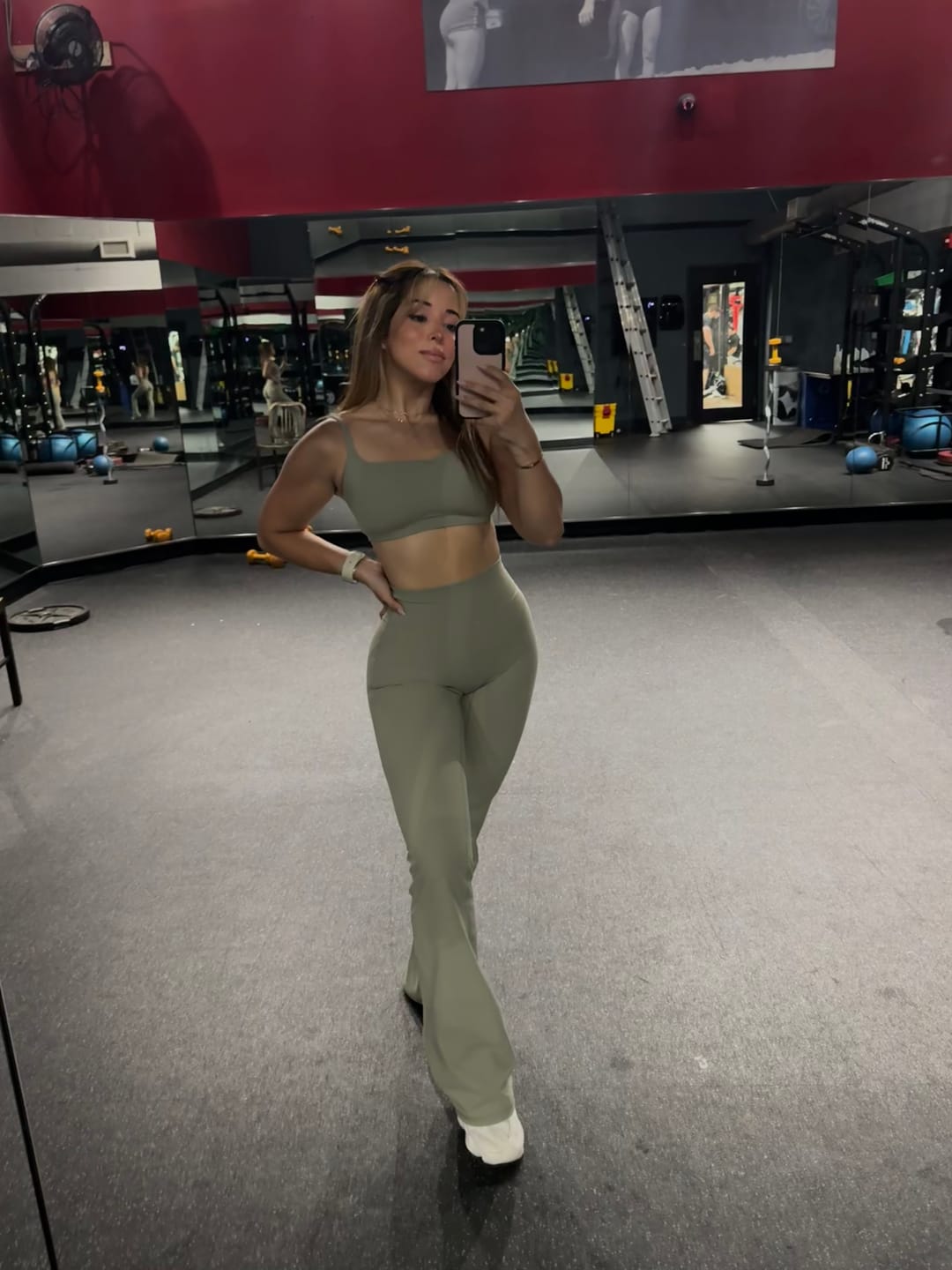 Customer photo review of W269 Luna Flare Leggings