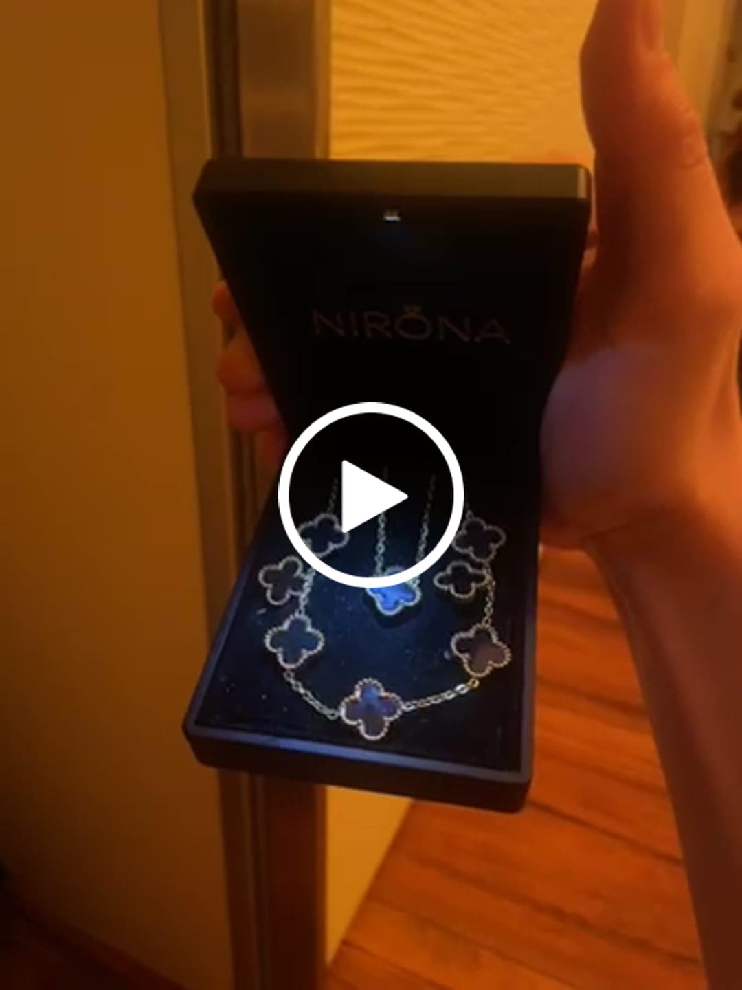 Customer video review of Nirona | Luxuriöses Kleeblatt - SET