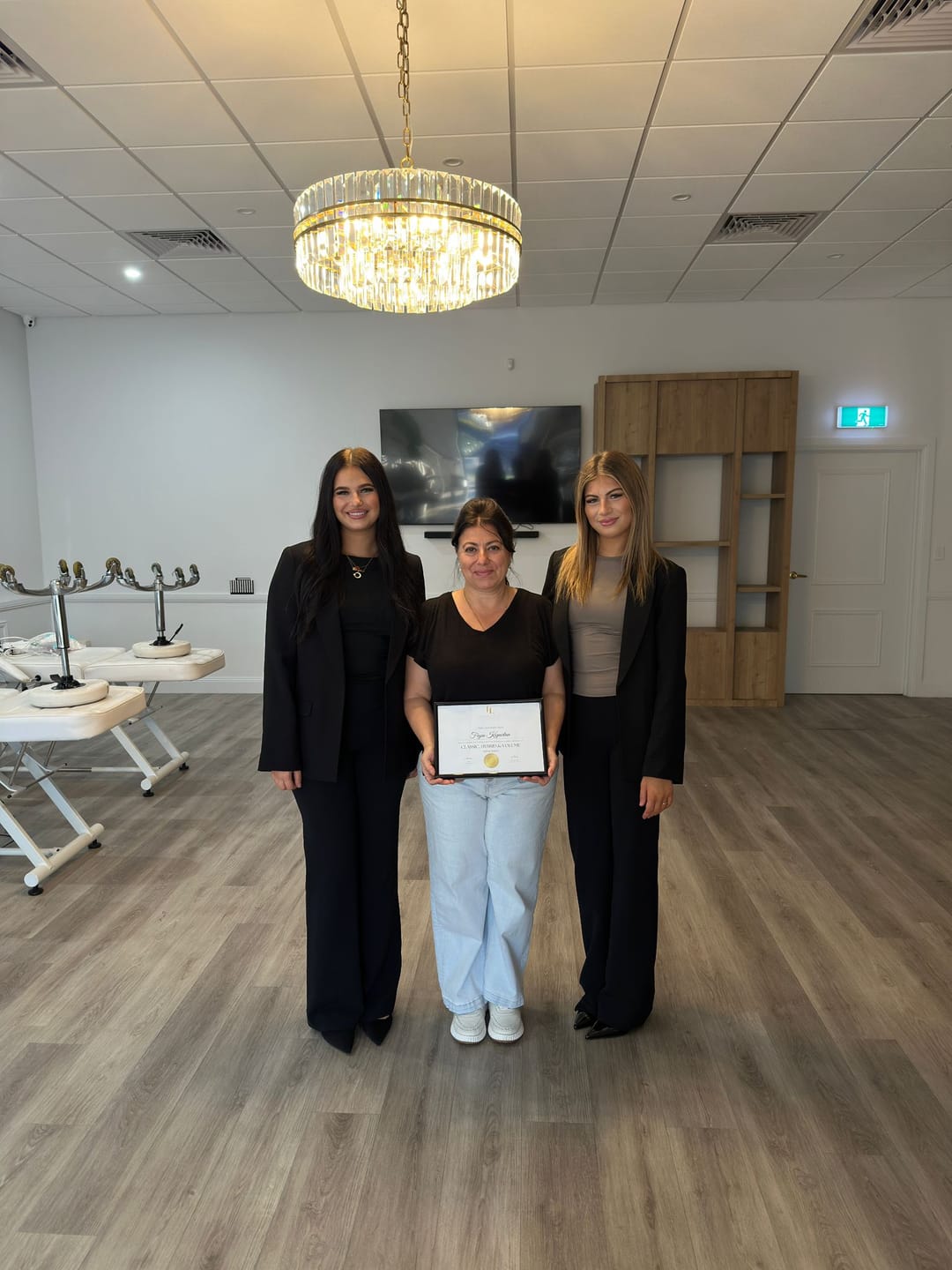 Customer photo review of Beginner Classic, Hybrid & Volume (2D-10D) - in person course