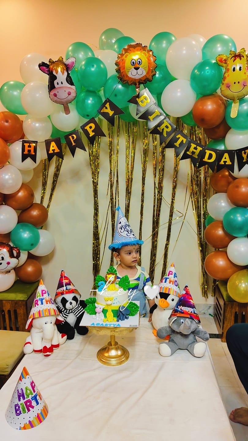 Customer photo review of Animal Party Cake