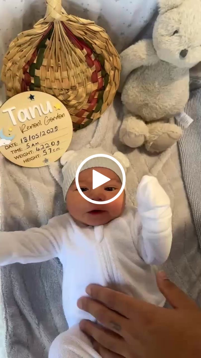 Customer video review of Personalised Baby Birth Announcement Plaque - Moon