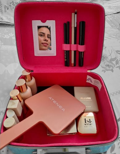 Customer photo review of BASE DE MAQUILLAJE LÍQUIDA 1ST SCENE