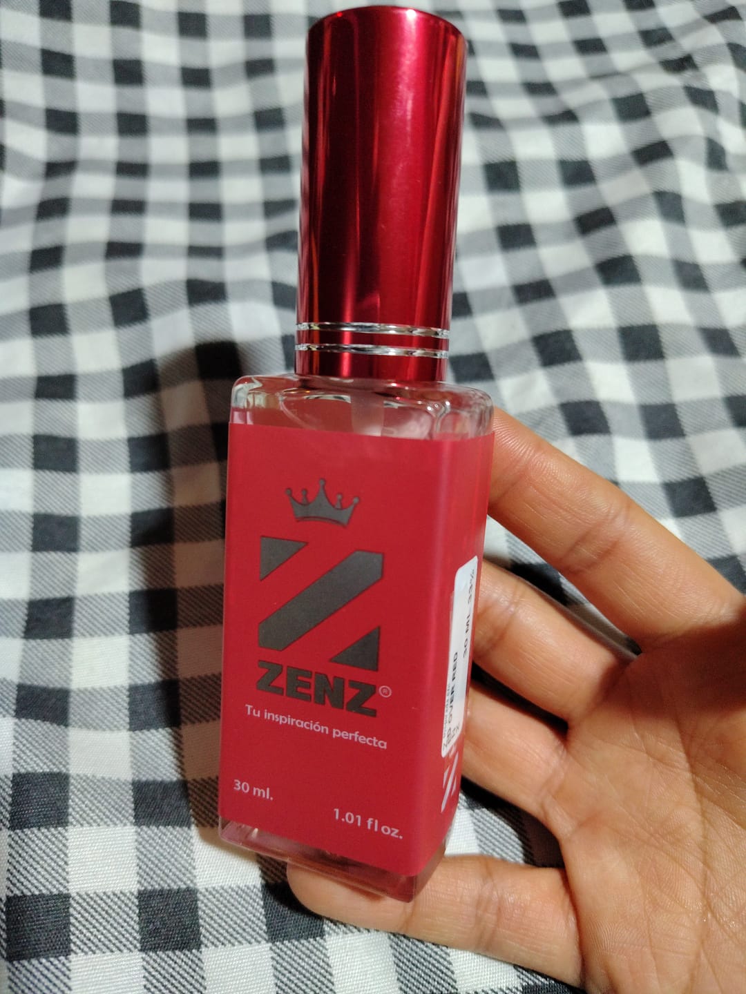 Customer photo review of Perfume Tendencia D BLACK OPIUM OVER RED NUEVO DICIEMBRE zenz