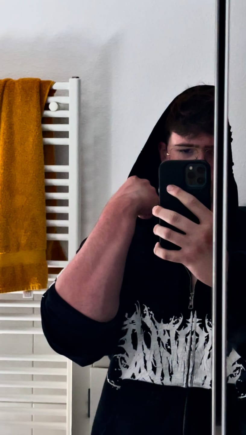 Customer photo review of 5128 - Venom Hoodies