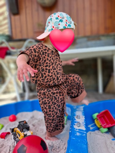 Marine D. review of LEOPARD COFFEE TS SET image 1 out of 1