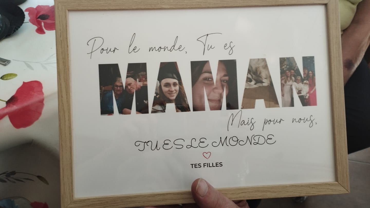 Customer photo review of Bonne fête Maman - Affiche Personnalisée