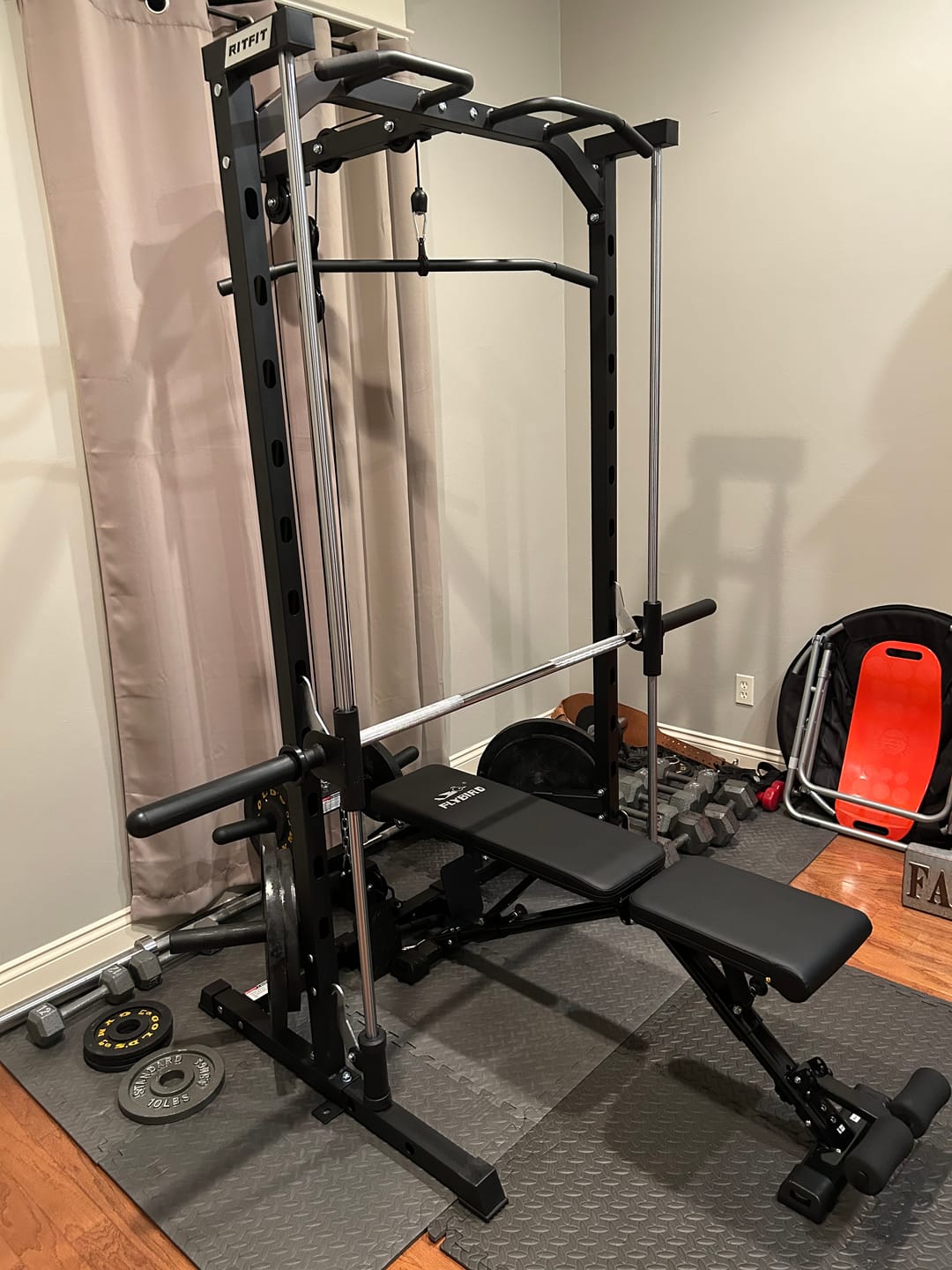 Customer photo review of RitFit PSR05 2.0 Multifunctional Smith Machine Power Rack with LAT-Pull Down System