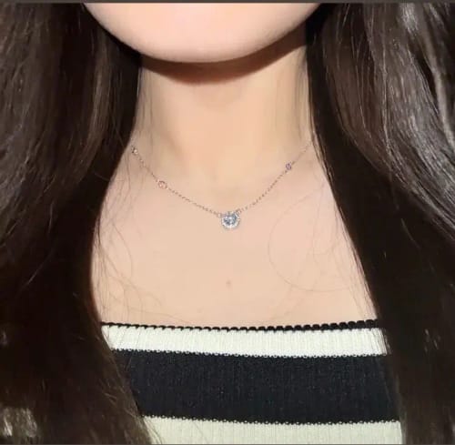 Customer photo review of 1CT Moissanite Necklace for Women Certified 925 Sterling Silver Sparkling Lab Diamond Pendant Chain Party Jewelry GRA USA Stock