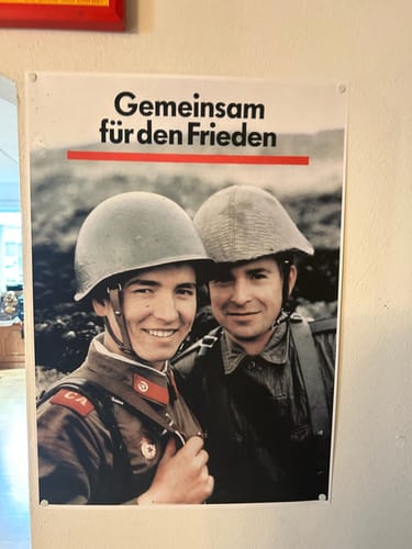 Customer photo review of HISTORISCHES POSTER (A4 | A3 | A2 | A1) • DDR: GEMEINSAM FÜR DEN FRIEDEN