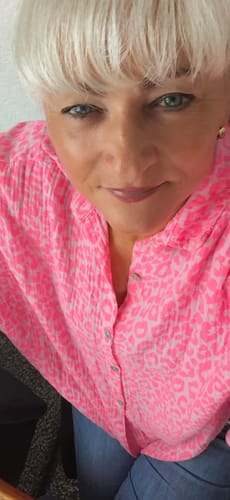 Customer photo review of Musselin Bluse rosa LEO LOVER electric pink