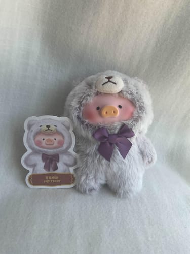 Customer photo review of Lulu The Piggy Vintage Teddy Shop Vinyl Face Plush Pendant Blind Box