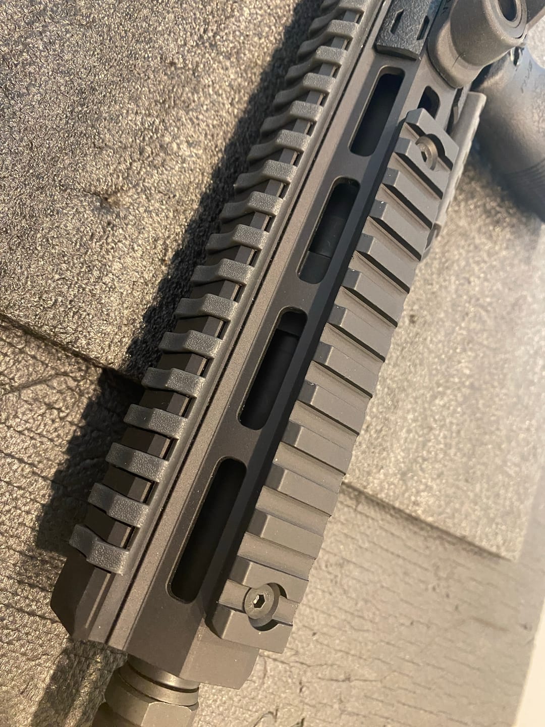 Customer photo review of Vector Optics 21mm MLOK Schiene Länge wählbar