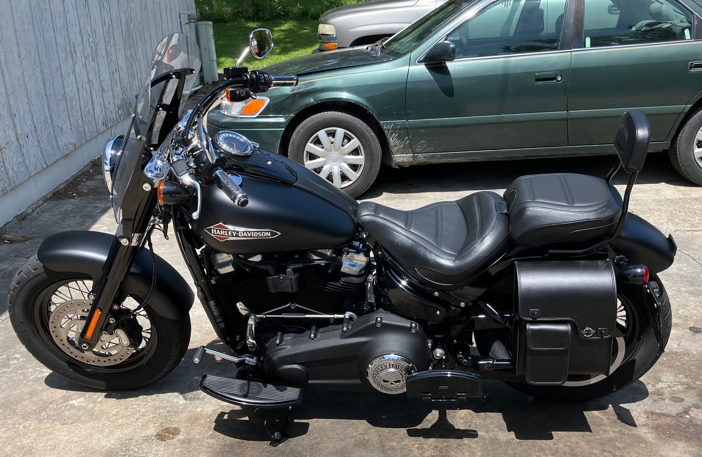Customer photo review of 5L - Fatman Motorcycle Solo Bag For Harley Softail