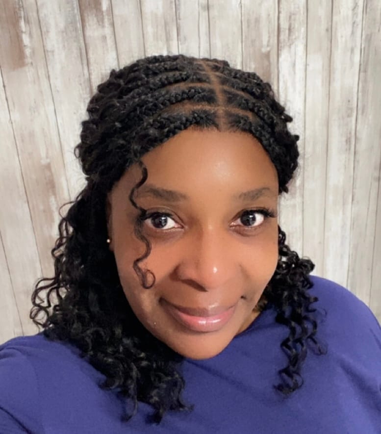 Customer photo review of Kiki - 16" Pre Bleached Swiss HD Lace Human Hair Curls Full Lace Knotless Boho Box Braided Wig