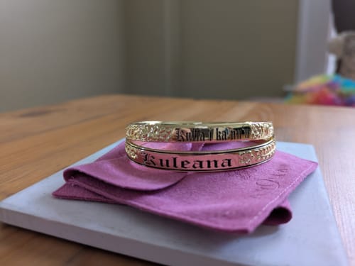 Customer photo review of 8mm Kamea Heirloom Enamel Border Bangle