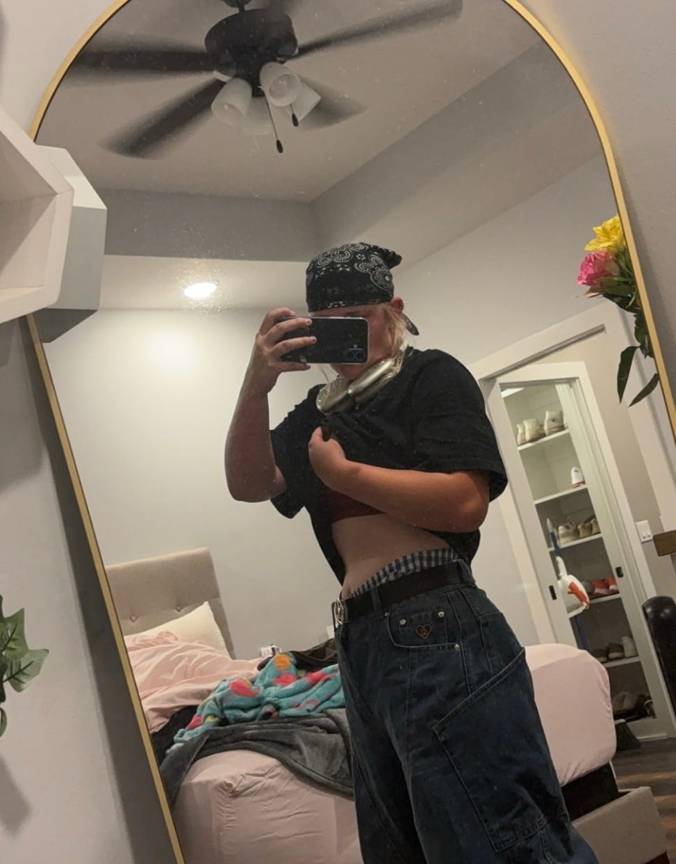 Customer photo review of Aelfric Eden  Baggy Barrel Big Pocket Jeans