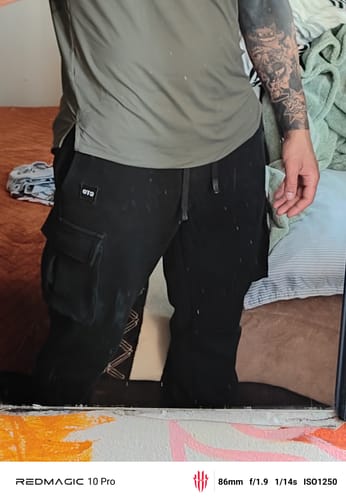 Customer photo review of Artial Performance Tee - Army Green