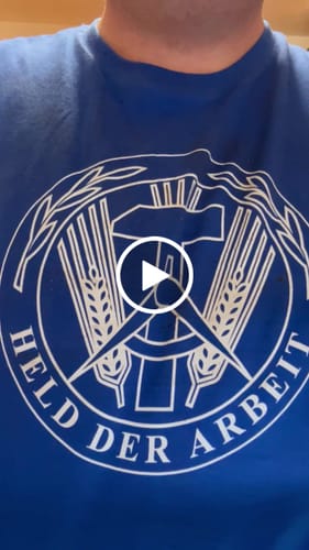 Customer video review of PREMIUM SHIRT UNISEX • HELD DER ARBEIT - ORIGINALMEDAILLE