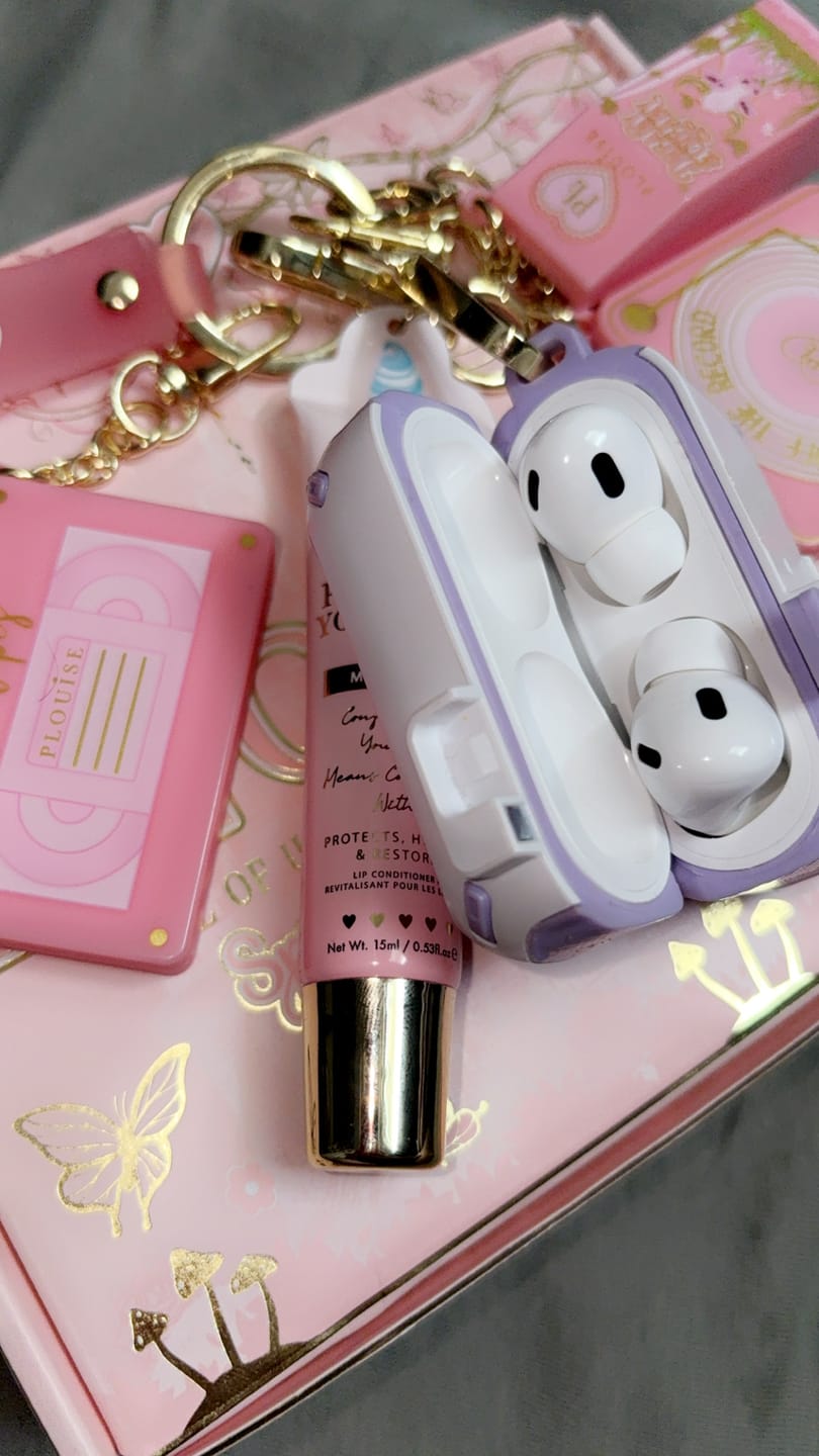 รีวิวภาพถ่ายจากลูกค้าของ P. Louise You're So Charming Keyring Charms