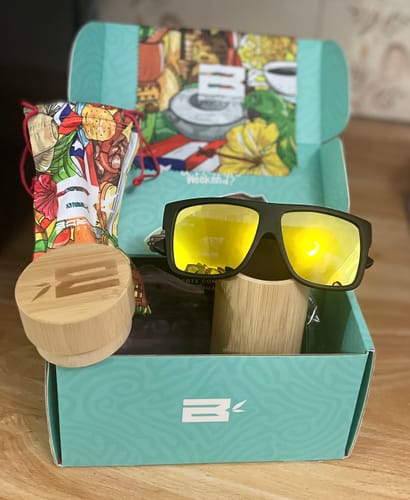 Customer photo review of Mis Raíces Gold