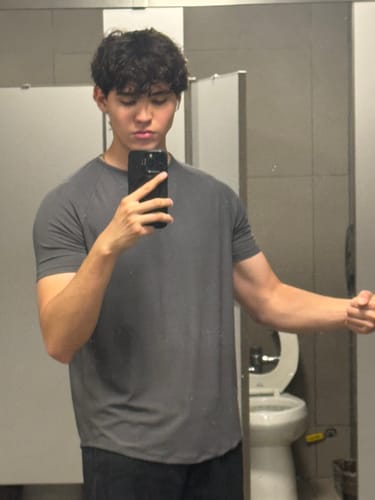 Customer photo review of Training Sport Tee - Oxford Gray