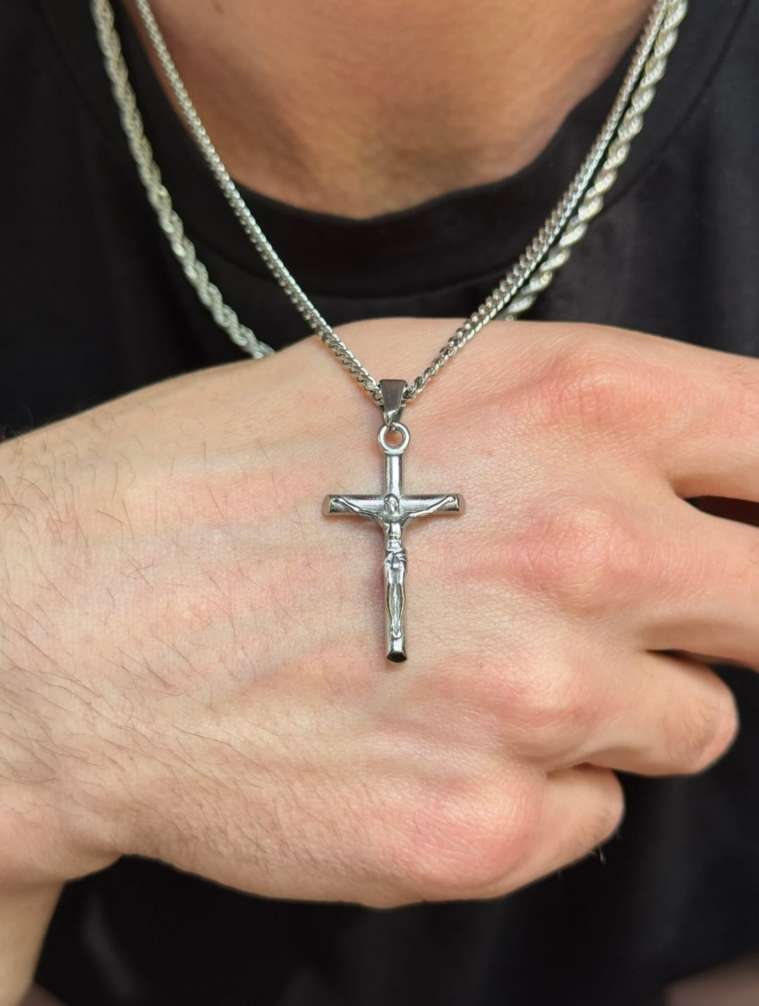 Customer photo review of Kruzifix Anhänger - Silber