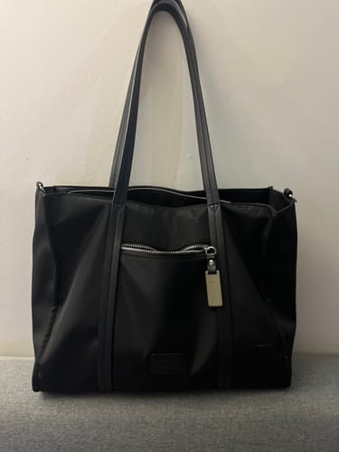 Customer photo review of Cartera De Hombro New Office