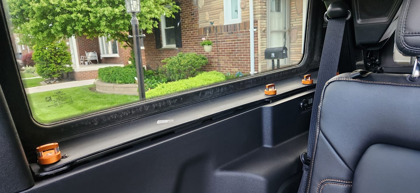Customer photo review of FORD BRONCO 2 DOOR 10 PIECE SET, 8 Hard Top Quick Removal Fastener Thumb Screws, integrated D Ring Billet Aluminum + 2 Torx  T40 V2  Forward Bolts