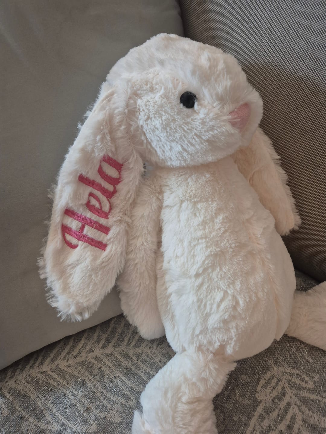 Customer photo review of Loulou, Le Lapin en Peluche Personnalisé qui apaise bébé