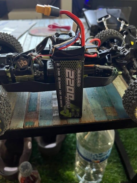Customer photo review of 11.1V 2200mah 3S Lipo Battery XT60 Plug