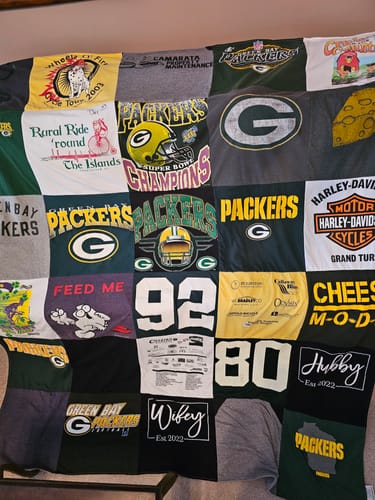 Customer photo review of Project Repat T-Shirt Quilt