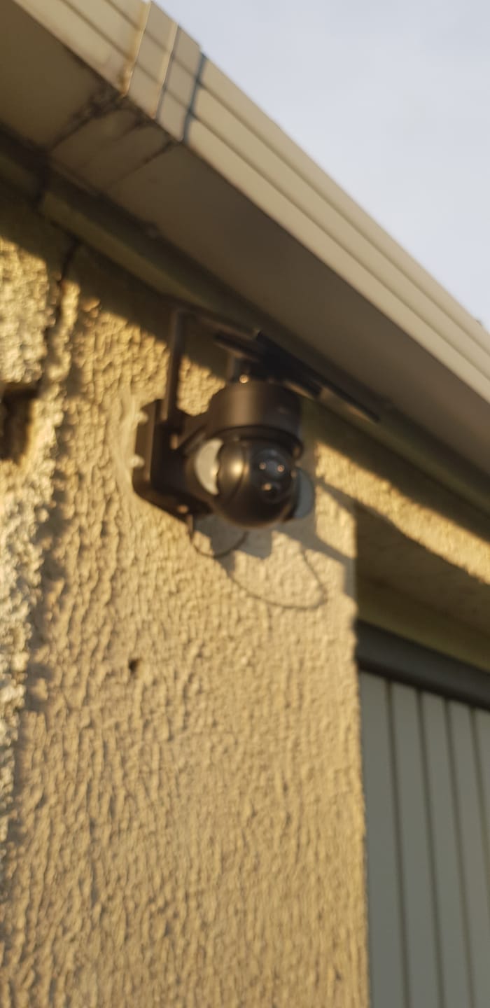 Customer photo review of Caméra Solaire WiFi Longue Portée – 100% Autonome, Vision Nocturne HD & Alerte Smartphone