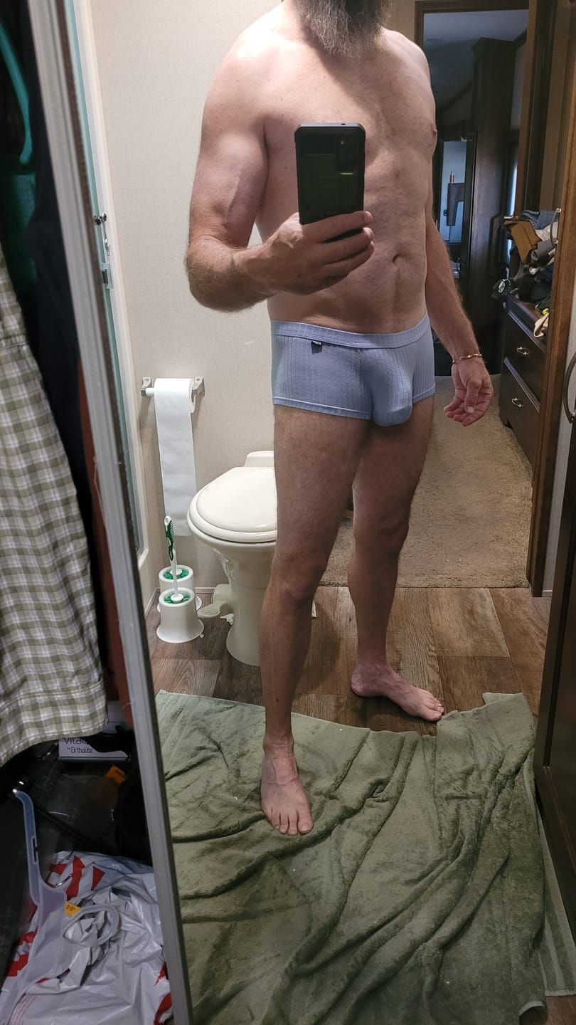 Customer photo review of Men's Threaded Fabric U-Raised Low Rise Trunks